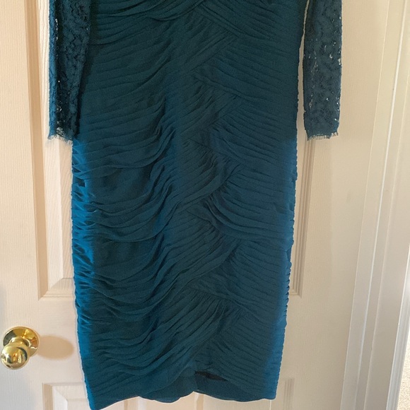 Formal wear, lace top, knee length evening dress - Picture 3 of 6